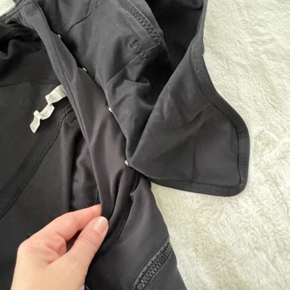 LULULEMON KEEP IT UP BLACK REMOVABLE HOODED RUN JACKET WATER RESISTANT SIZE: 4 - Picture 16 of 16